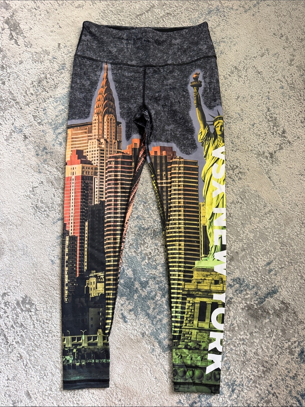 Victoria's Secret Grey Multi NYC Skyline & Statue of Liberty Leggings